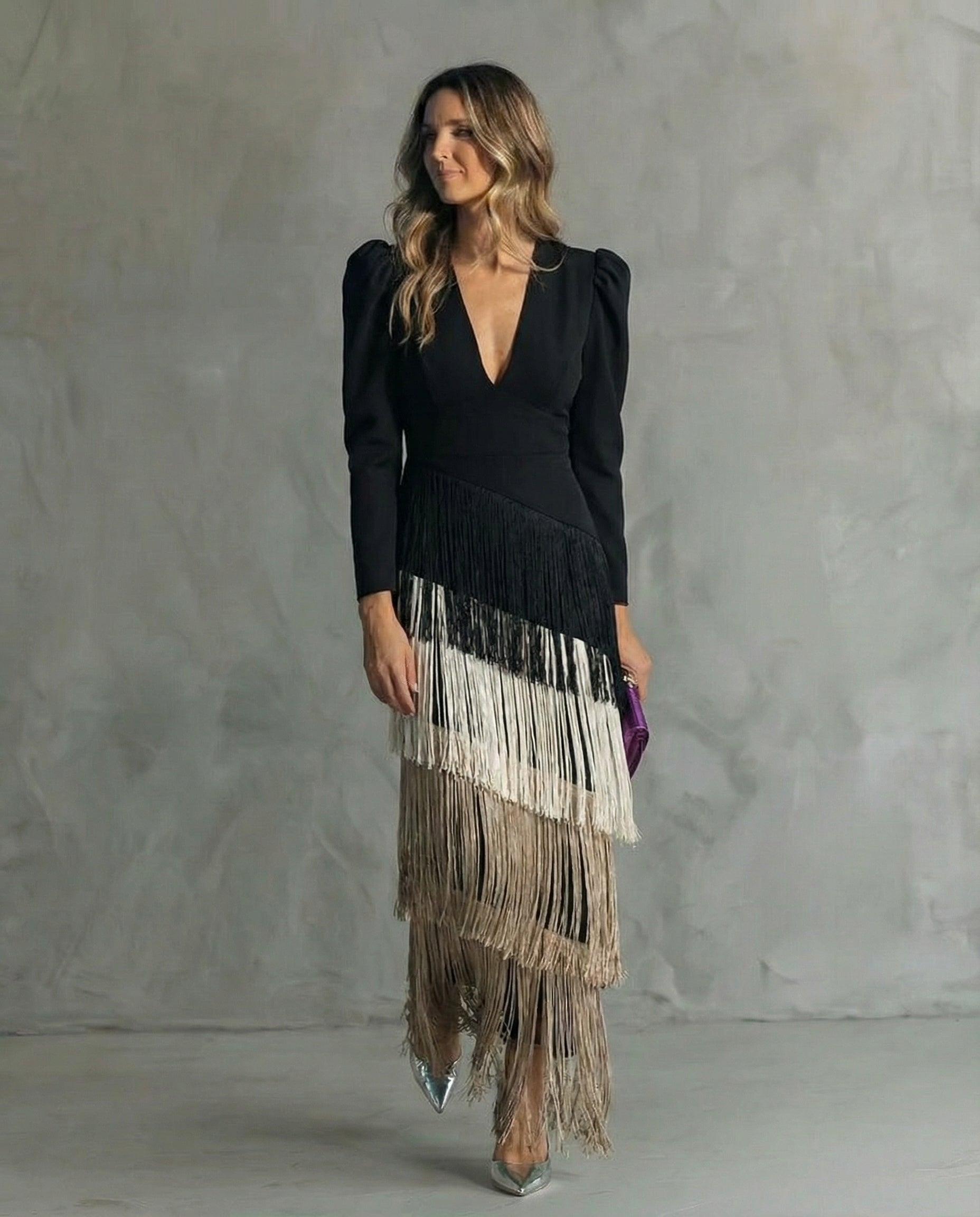 Clara | Abito midi elegante con maniche a frange
